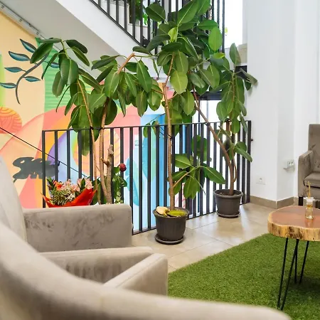 Apartment 16 - Private Terrace & Parking *