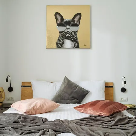 16 - Private Terrace & Parking Daire