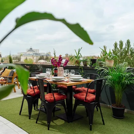 16 - Private Terrace & Parking