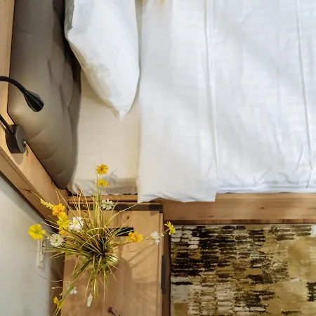 16 - Private Terrace & Parking Апартаменты