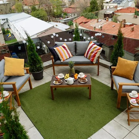 16 - Private Terrace & Parking Апартаменты Бухарест
