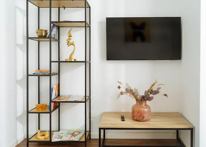 Appartamento 16 - Private Terrace & Parking Bucarest