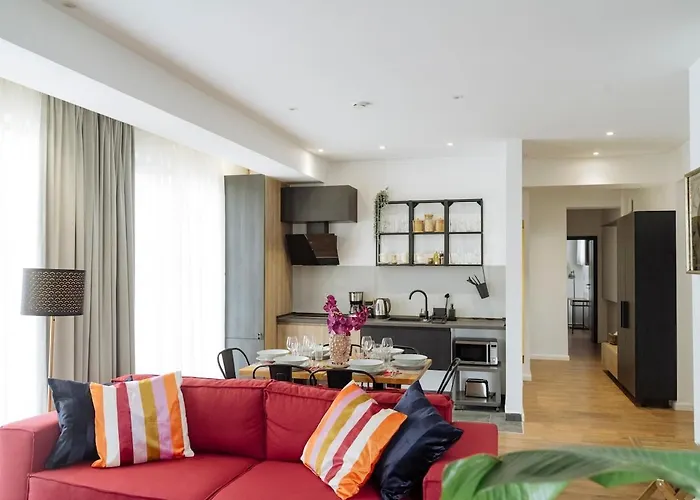 Appartamento 16 - Private Terrace & Parking Bucarest