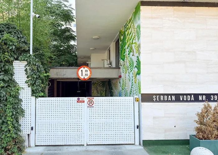 16 - Private Terrace & Parking