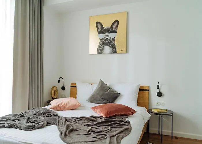 Appartamento 16 - Private Terrace & Parking Bucarest