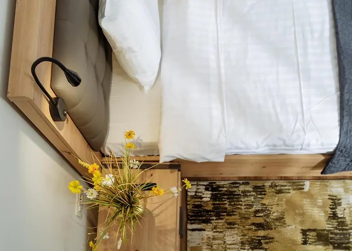 16 - Private Terrace & Parking Apartman