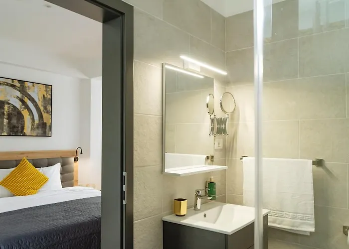 Apartman 16 - Private Terrace & Parking