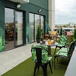아파트 16 - Private Terrace & Parking *