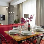 16 - Private Terrace & Parking 아파트
