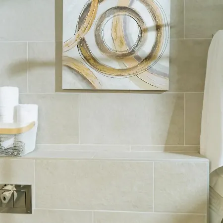 16 - Private Terrace & Parking Boekarest