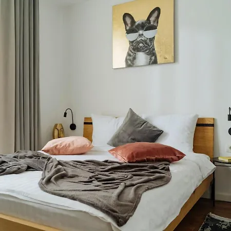 Appartement 16 - Private Terrace & Parking *