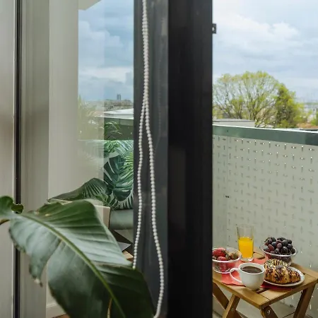 Appartement 16 - Private Terrace & Parking *