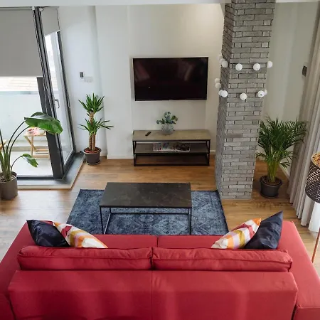 16 - Private Terrace & Parking Boekarest